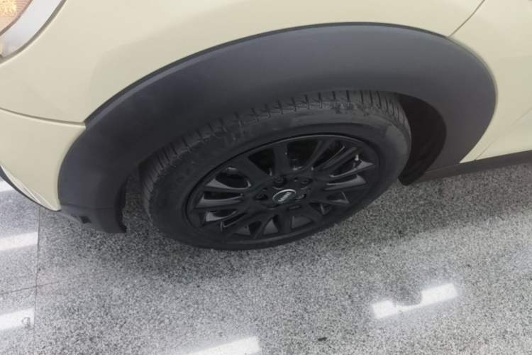 Used MINI 2019 1.5T ONE PLUS Left Front Wheel Hub