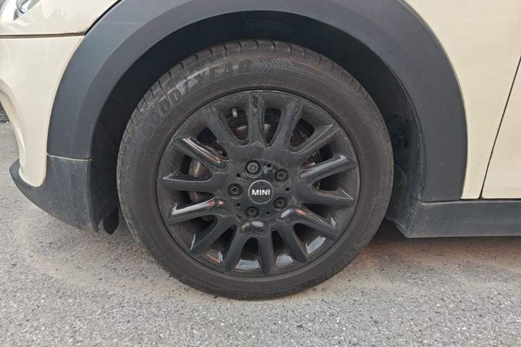 Used MINI 2019 1.5T COOPER Classic Edition Five-Door Version Left Front Wheel Hub