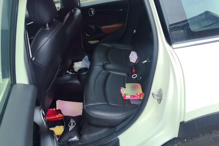 Used MINI 2019 1.5T ONE PLUS Five-Door Edition Left Rear Seat