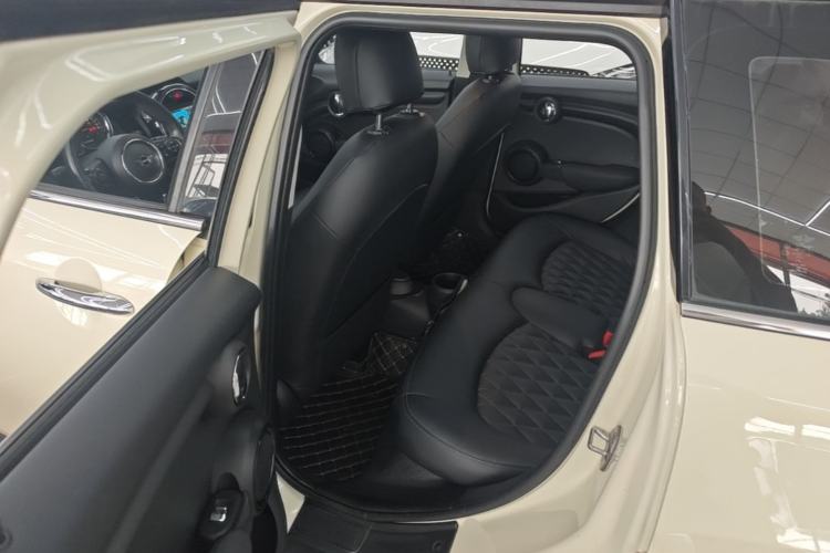 Used MINI 2019 1.5T ONE Five-Door Edition Left Rear Seat