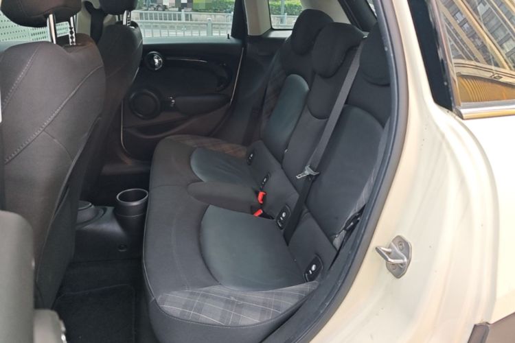Used MINI 2019 1.5T COOPER Classic Edition Five-Door Version Left Rear Seat