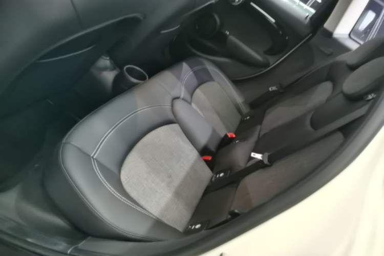Used MINI 2019 1.5T COOPER Classic Edition Five-Door Version Left Rear Seat