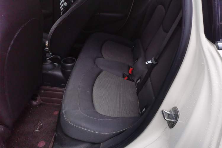 Used MINI 2019 1.5T ONE Five-Door Edition Left Rear Seat