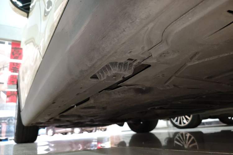 Used MINI 2019 1.5T ONE Five-Door Edition Left Side Sill