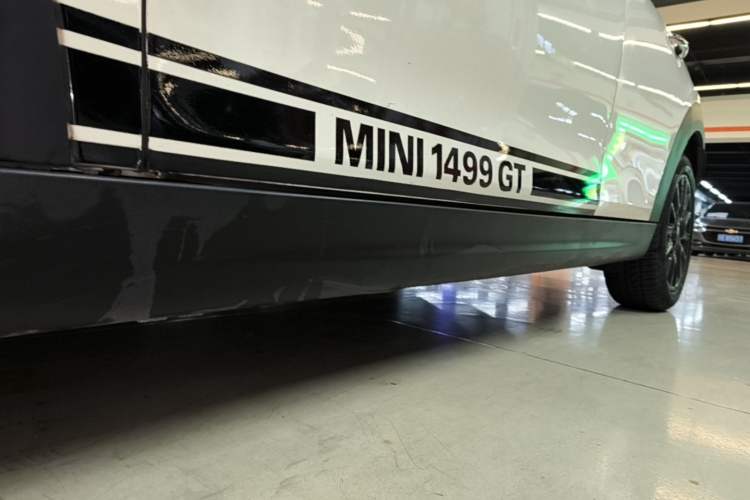 Used MINI 2019 1.5T ONE PLUS Five-Door Edition Left Side Sill