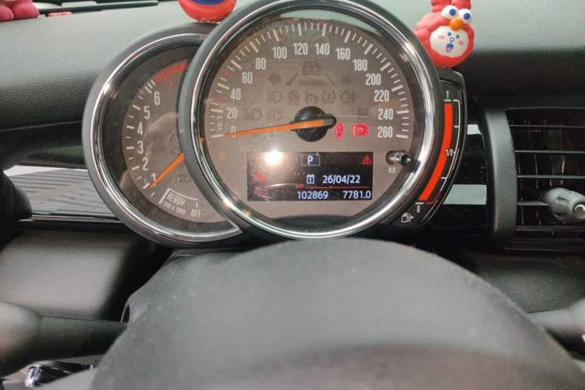 Used MINI 2019 1.5T COOPER Classic Edition Odometer Close Up