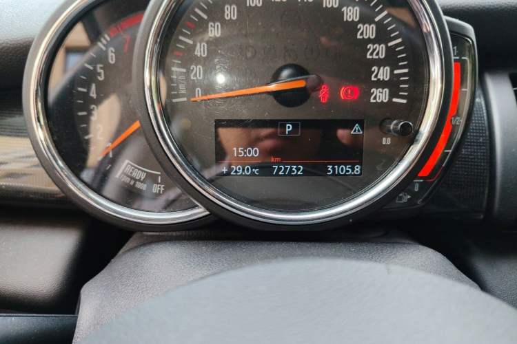 Used MINI 2019 1.5T COOPER Artist Odometer Close Up