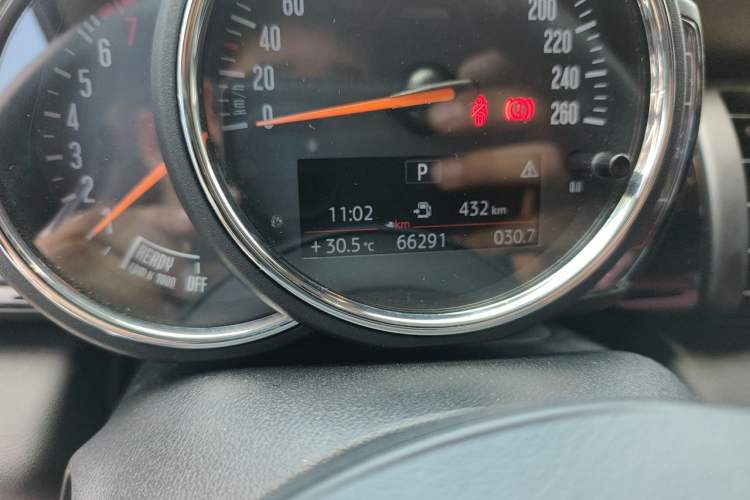Used MINI 2019 1.5T ONE PLUS Five-Door Edition Odometer Close Up