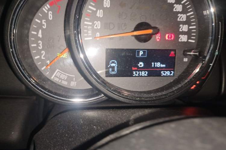 Used MINI 2019 1.5T ONE Five-Door Edition Odometer Close Up