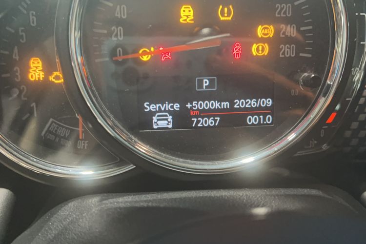 Used MINI 2019 2.0T COOPER S Classic Edition Odometer Close Up