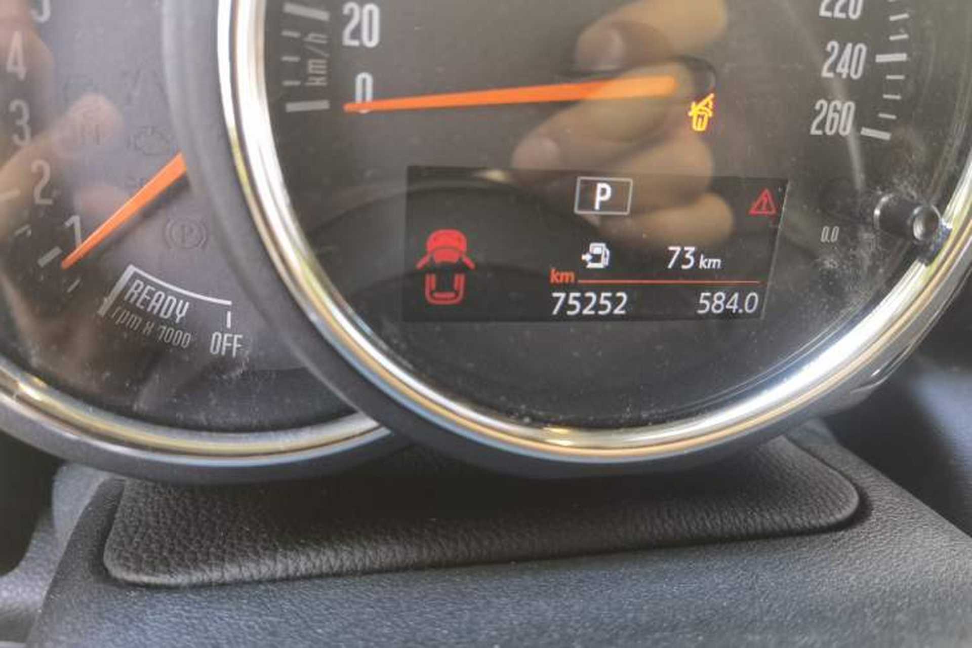 Used MINI 2019 1.5T COOPER Classic Edition Odometer Close Up