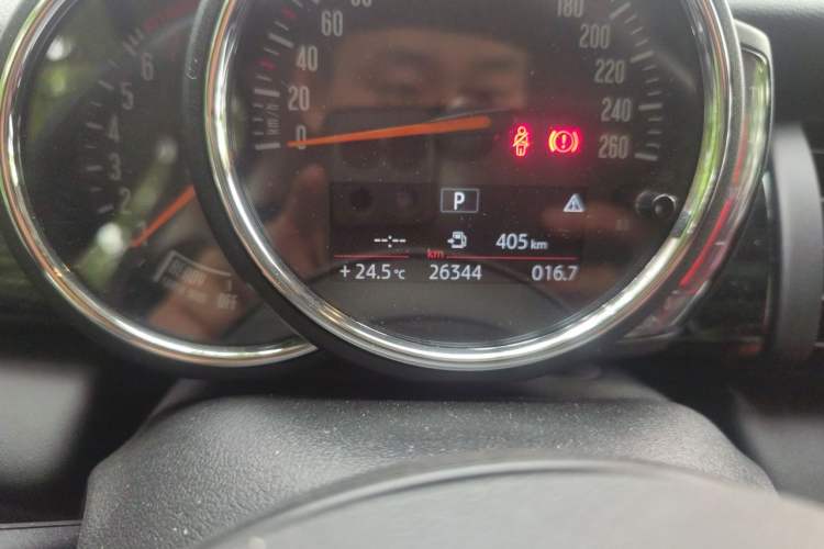 Used MINI 2019 1.5T COOPER Classic Edition Odometer Close Up