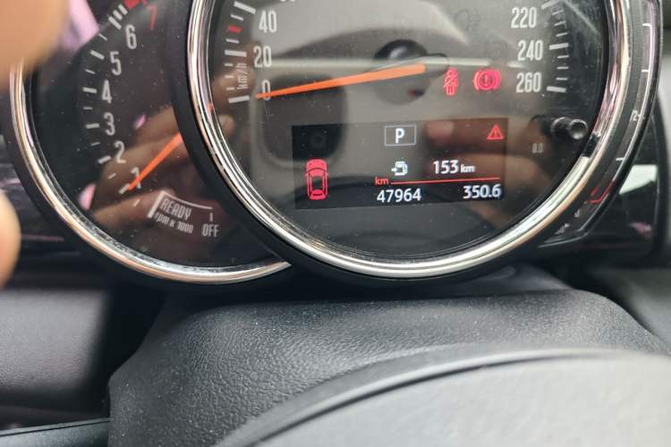 Used MINI 2019 1.5T ONE PLUS Odometer Close Up