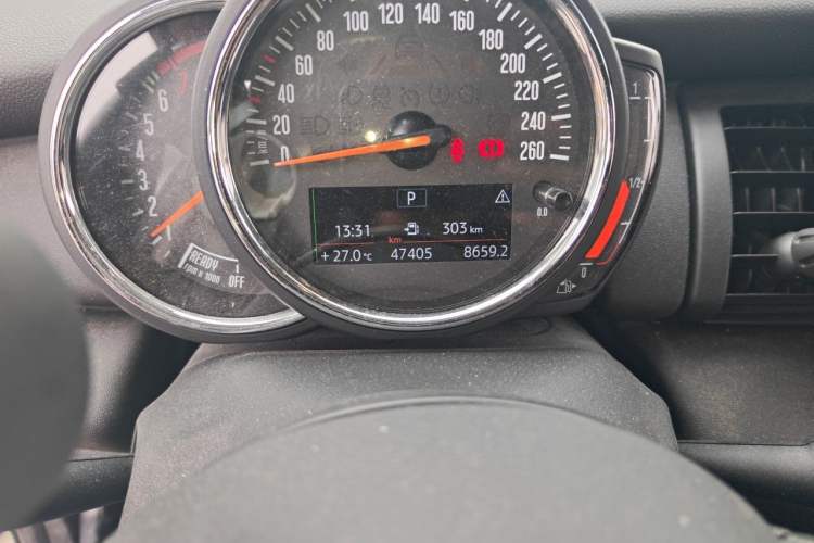 Used MINI 2019 1.5T ONE Five-Door Edition Odometer Close Up