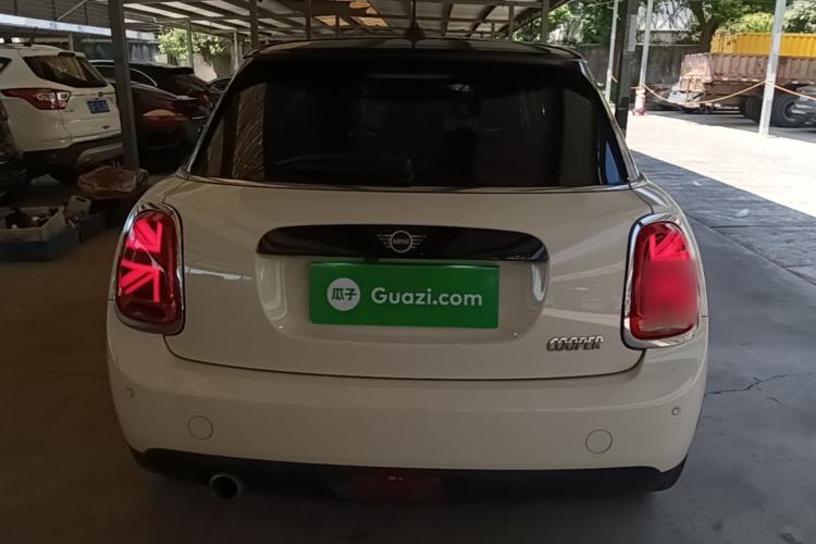 Used MINI 2019 1.5T COOPER Artist Five-Door Edition Rear