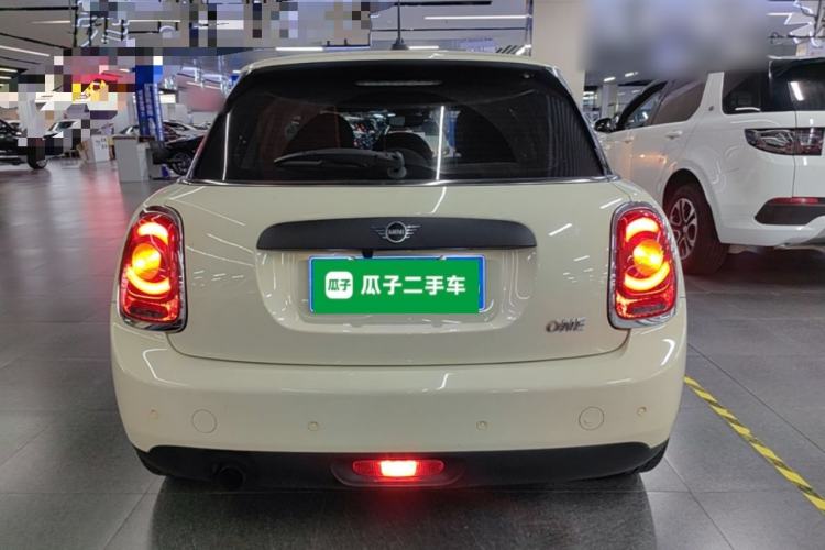 Used MINI 2019 1.5T ONE Five-Door Edition Rear