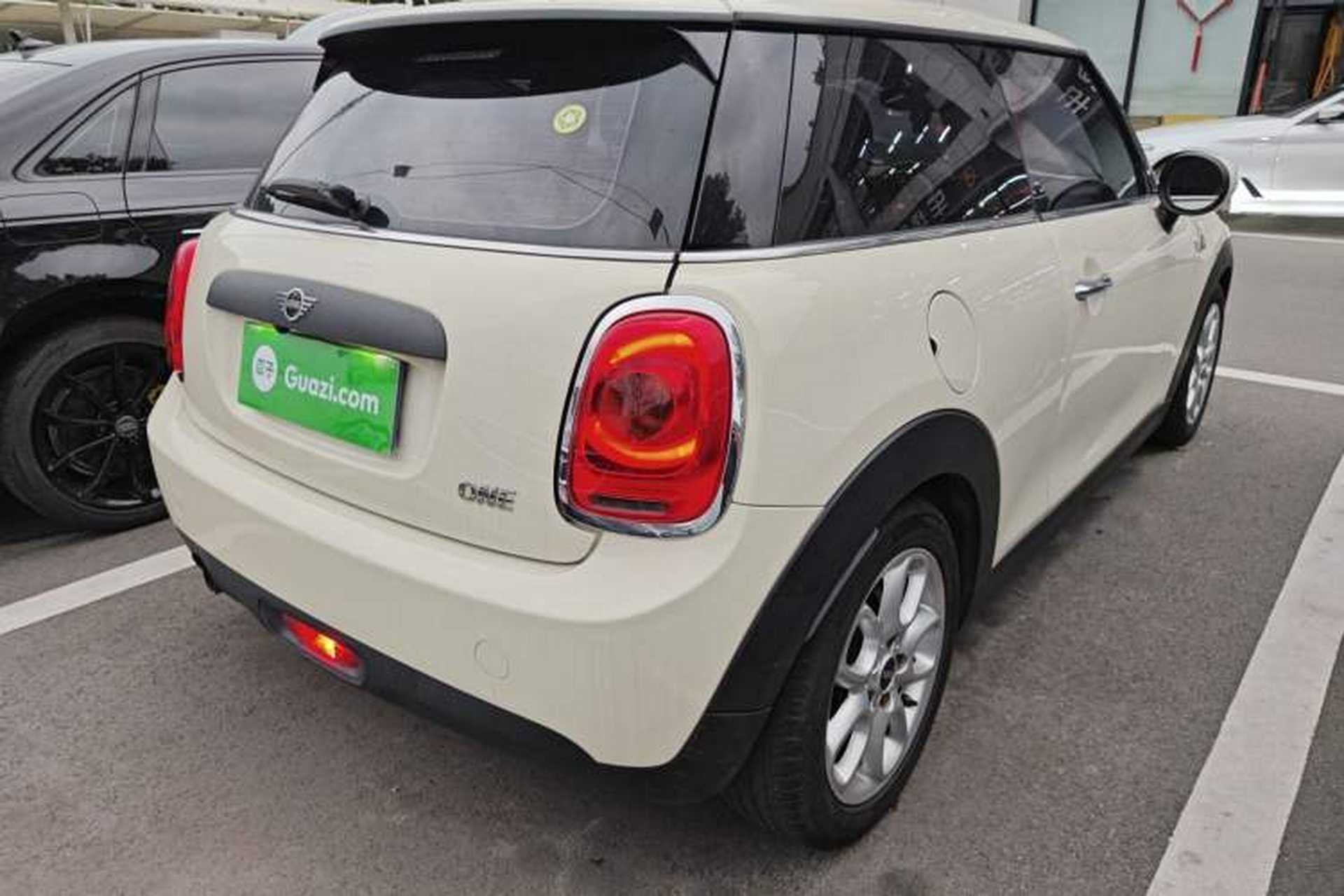 Used MINI 2019 1.5T ONE Rear Right 45 Deg
