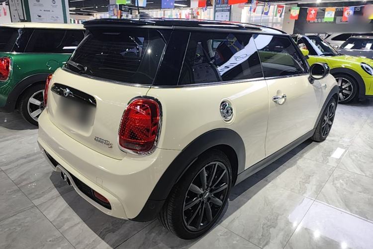 Used MINI 2019 2.0T COOPER S Classic Edition Rear Right 45 Deg