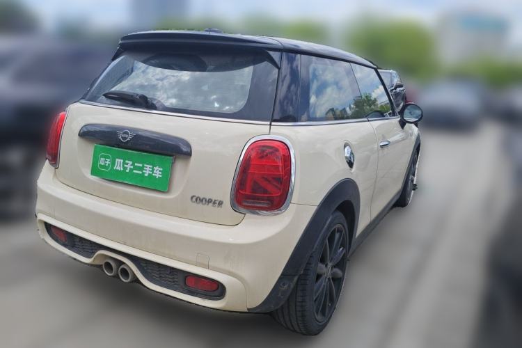 Used MINI 2019 2.0T COOPER S Classic Edition Rear Right 45 Deg