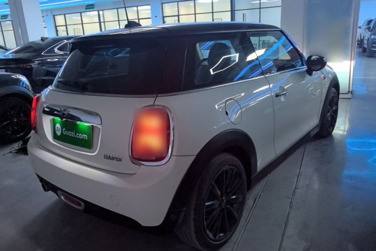 Used MINI 2019 1.5T COOPER Artist Rear Right 45 Deg