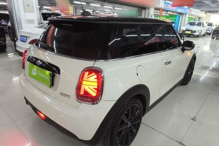 Used MINI 2019 1.5T COOPER Artist Rear Right 45 Deg