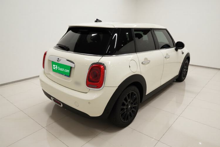 Used MINI 2019 1.5T ONE PLUS Five-Door Edition Rear Right 45 Deg