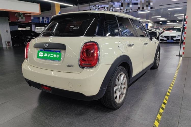 Used MINI 2019 1.5T ONE Five-Door Edition Rear Right 45 Deg