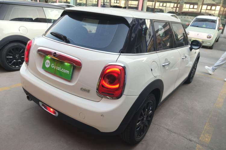 Used MINI 2019 1.5T ONE PLUS Five-Door Edition Rear Right 45 Deg