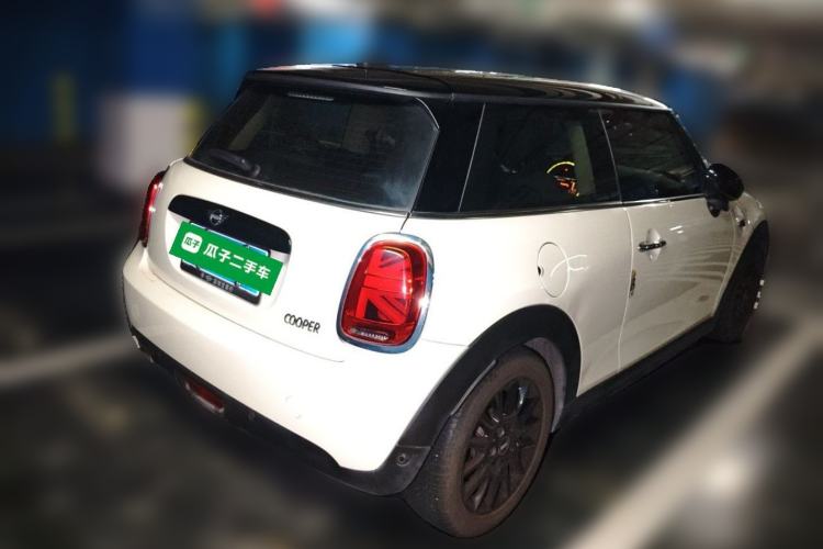 Used MINI 2019 1.5T COOPER Classic Edition Rear Right 45 Deg