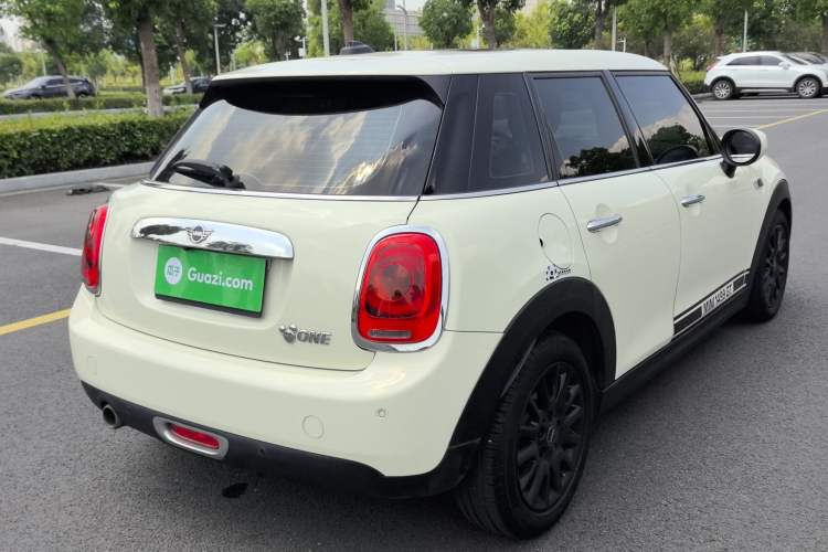 Used MINI 2019 1.5T ONE PLUS Five-Door Edition Rear Right 45 Deg