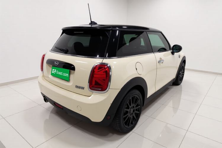 Used MINI 2019 1.5T COOPER Classic Edition Rear Right 45 Deg