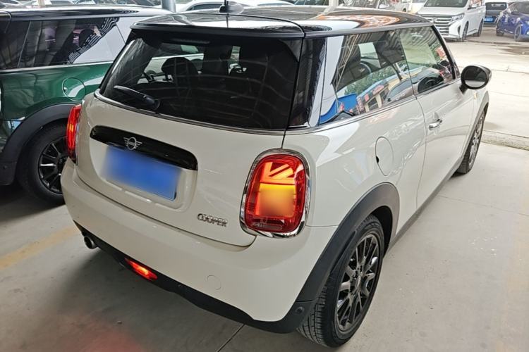 Used MINI 2019 1.5T COOPER Classic Edition Rear Right 45 Deg