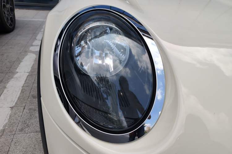 Used MINI 2019 1.5T ONE PLUS Five-Door Edition Right Front Headlight