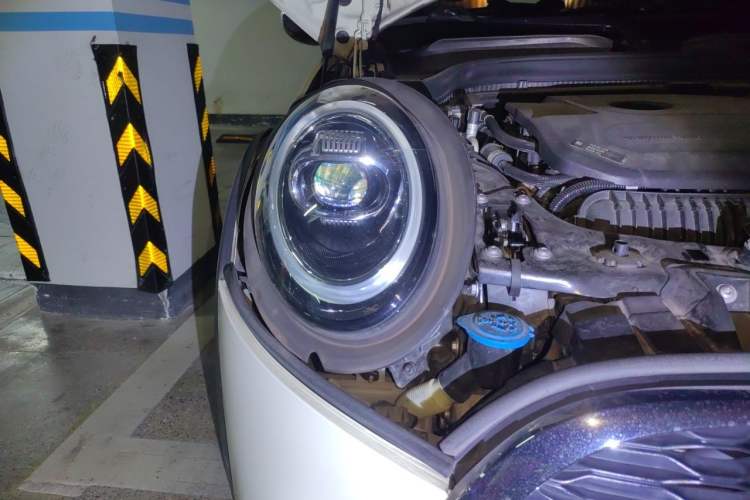 Used MINI 2019 2.0T COOPER S Classic Edition Five-Door Model Right Front Headlight