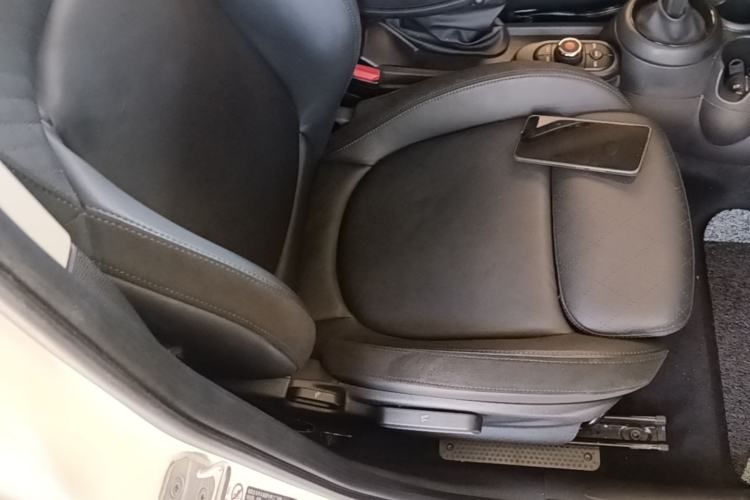 Used MINI 2019 1.5T COOPER Artist Five-Door Edition Right Front Seat