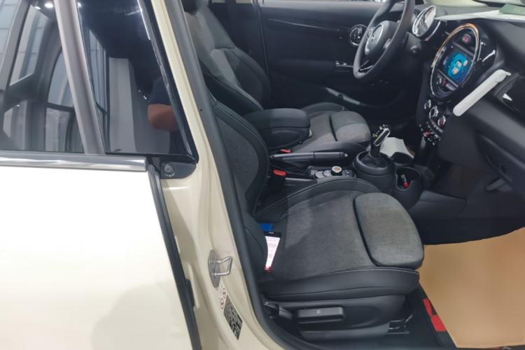 Used MINI 2019 1.5T COOPER Classic Edition Five-Door Version Right Front Seat