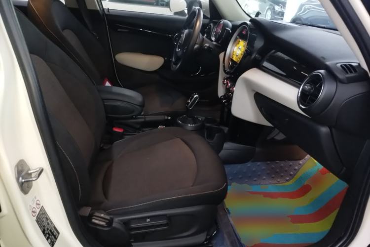 Used MINI 2019 1.5T ONE PLUS Five-Door Edition Right Front Seat