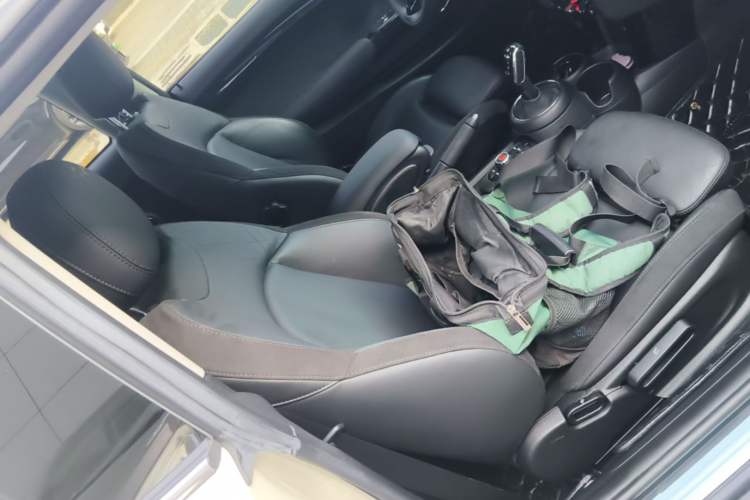 Used MINI 2019 1.5T COOPER Artist Right Front Seat