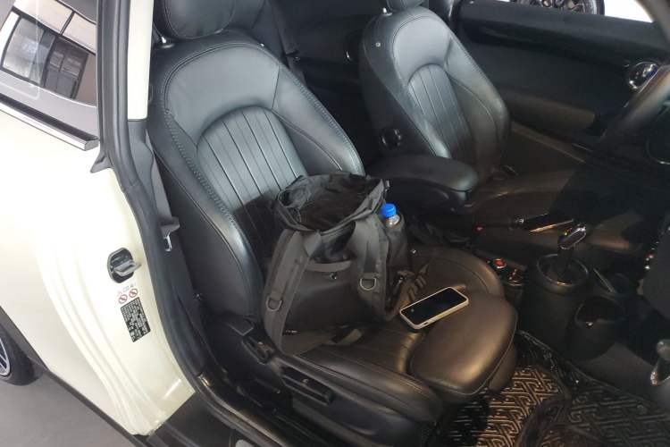 Used MINI 2019 2.0T COOPER S Artist Right Front Seat