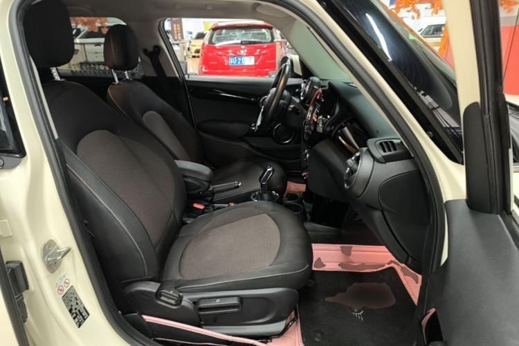 Used MINI 2019 1.5T ONE PLUS Five-Door Edition Right Front Seat