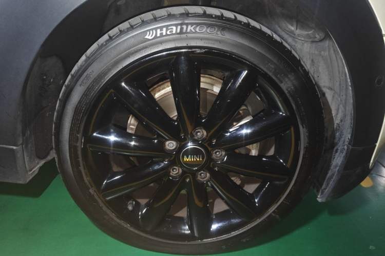 Used MINI 2019 1.5T COOPER Artist Right Front Wheel Hub