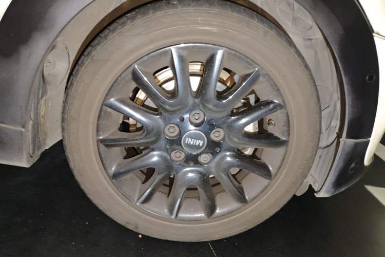 Used MINI 2019 1.5T COOPER Classic Edition Right Front Wheel Hub
