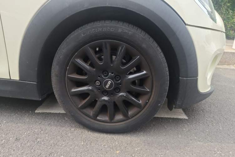 Used MINI 2019 1.5T ONE PLUS Right Front Wheel Hub