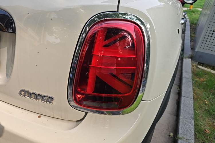 Used MINI 2019 1.5T COOPER Classic Edition Five-Door Version Right Rear Taillight