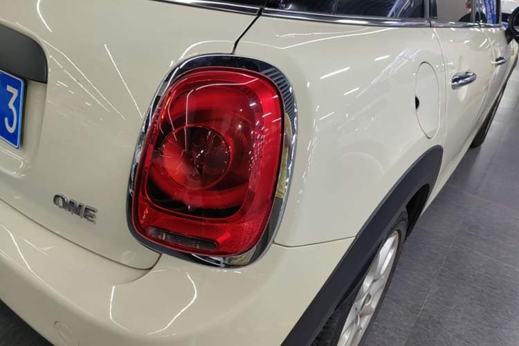 Used MINI 2019 1.5T ONE Five-Door Edition Right Rear Taillight