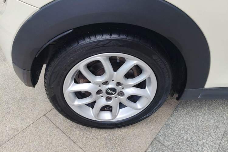 Used MINI 2019 1.5T ONE Right Rear Wheel Hub