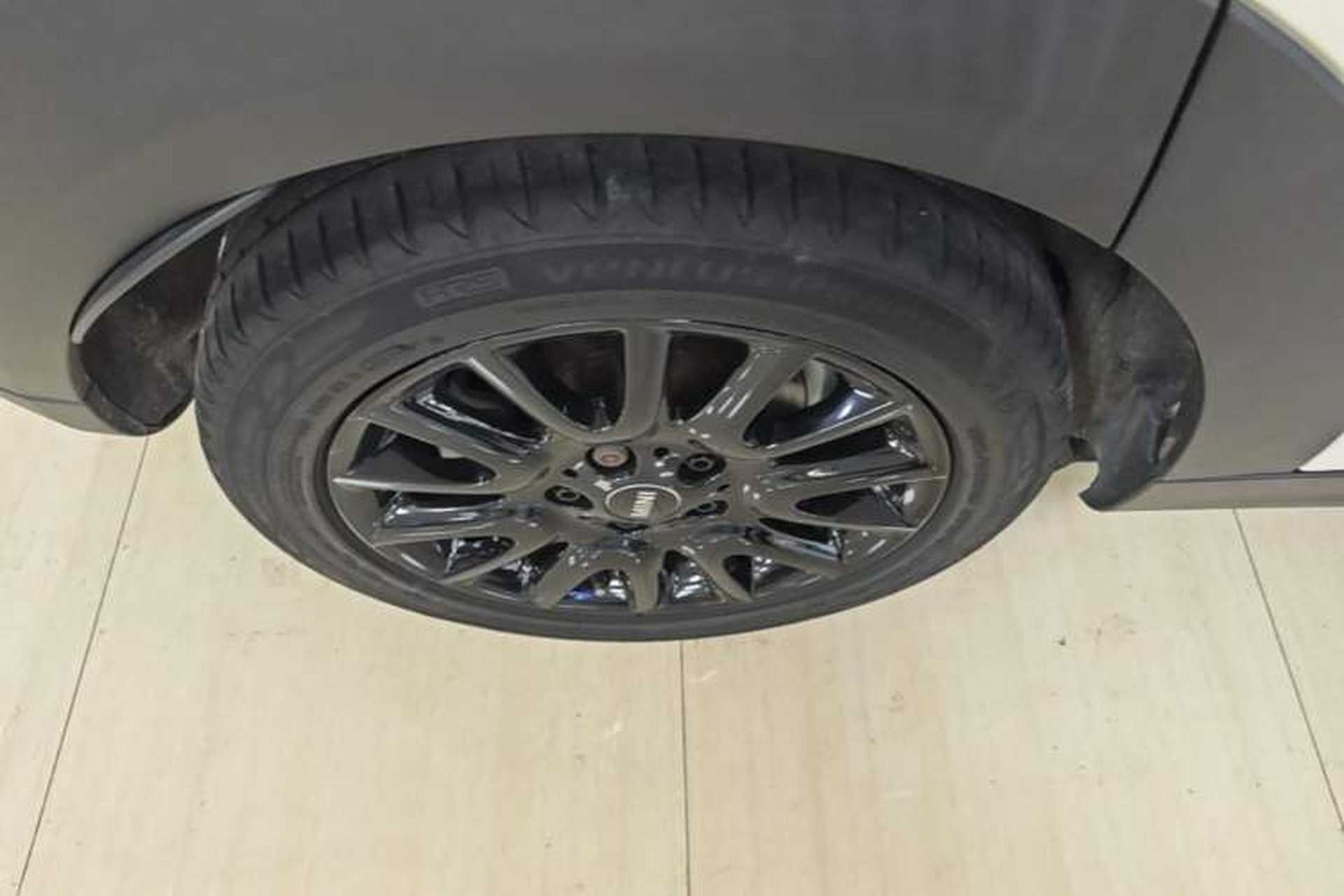 Used MINI 2019 1.5T ONE PLUS Five-Door Edition Right Rear Wheel Hub