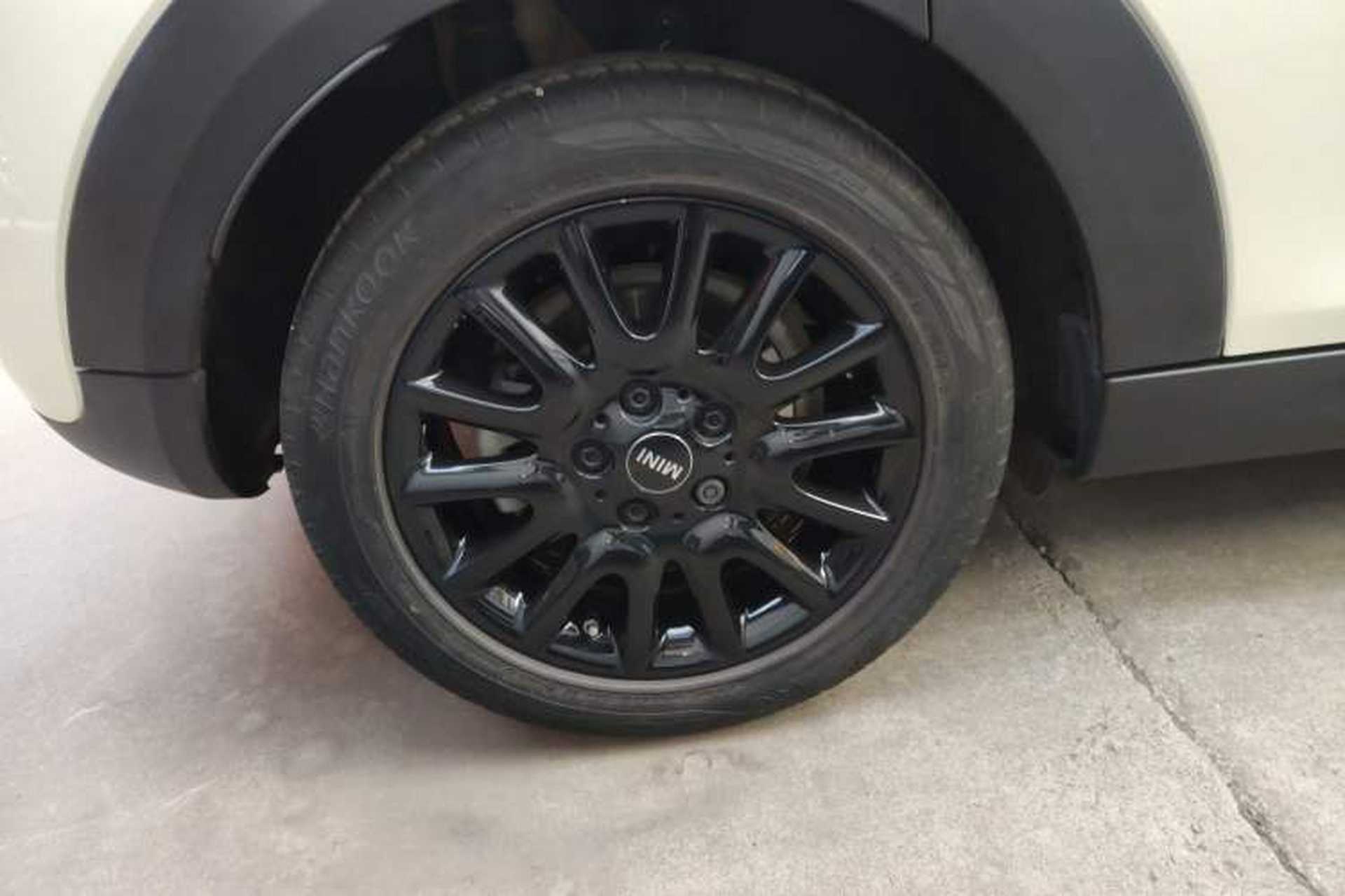 Used MINI 2019 1.5T ONE PLUS Five-Door Edition Right Rear Wheel Hub