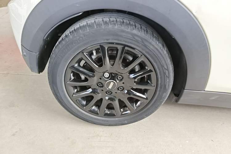 Used MINI 2019 1.5T COOPER Classic Edition Right Rear Wheel Hub