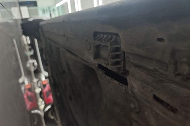 Used MINI 2019 1.5T ONE Five-Door Edition Right Side Sill